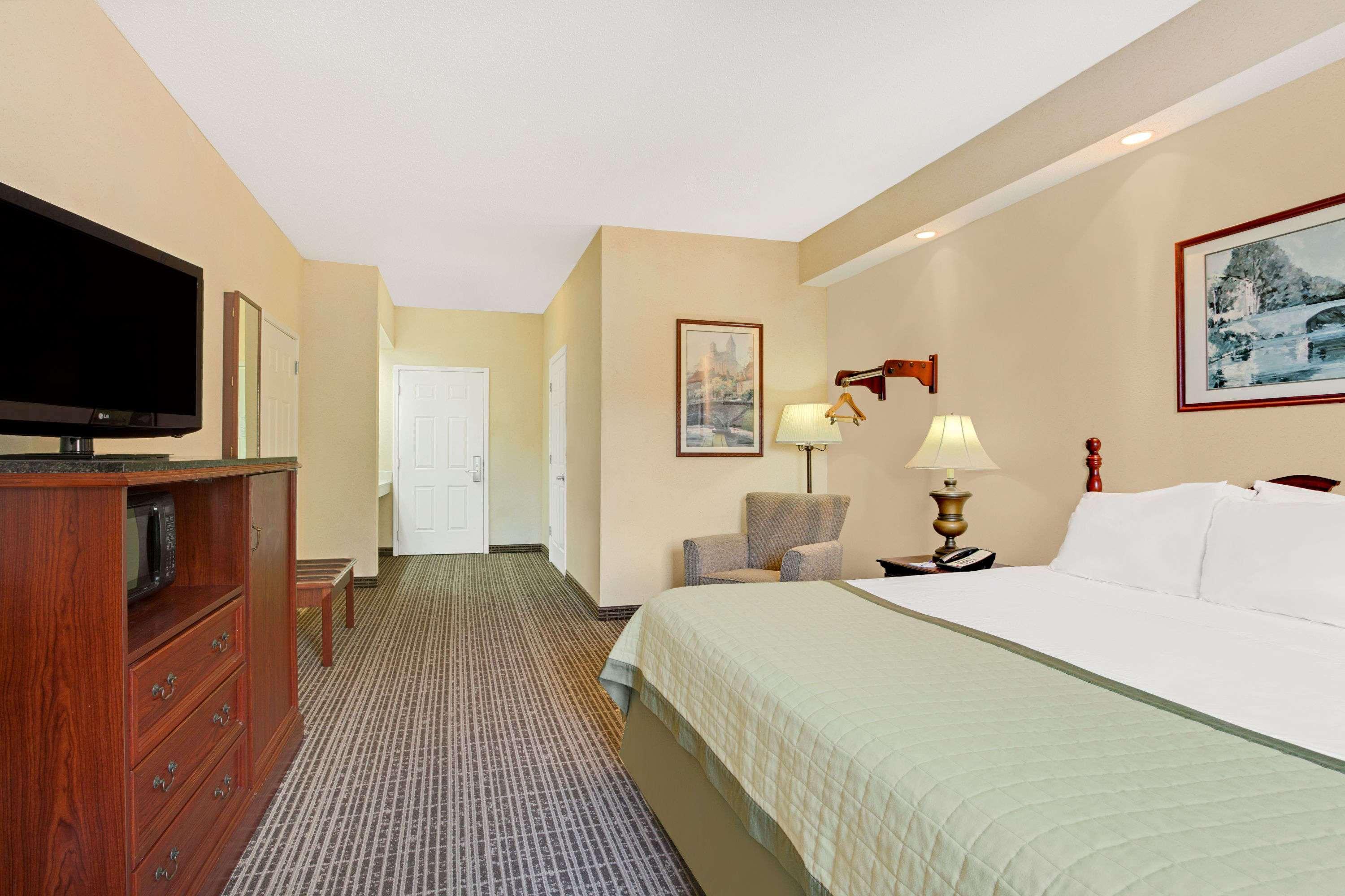 Hotel Baymont By Wyndham Pearl Exterior foto